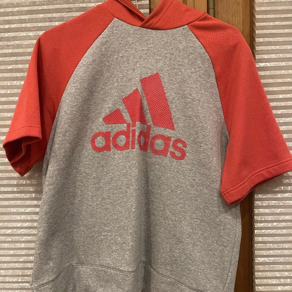 Adidas Short Sleeve Hoodie | Gray & Red Logo Pullover | Size Large